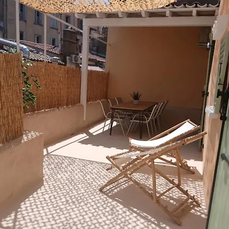 Tres Bel Refait A Neuf Dans La Vieille De Hyeres, 2 Chambres, Grande Terrasse Plein Sud Lejlighed