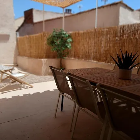 Tres Bel Refait A Neuf Dans La Vieille De Hyeres, 2 Chambres, Grande Terrasse Plein Sud Apartment